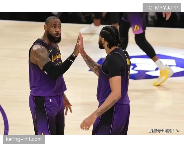 湖人加时惜败国王，詹姆斯空砍三双，季后赛希望渺茫